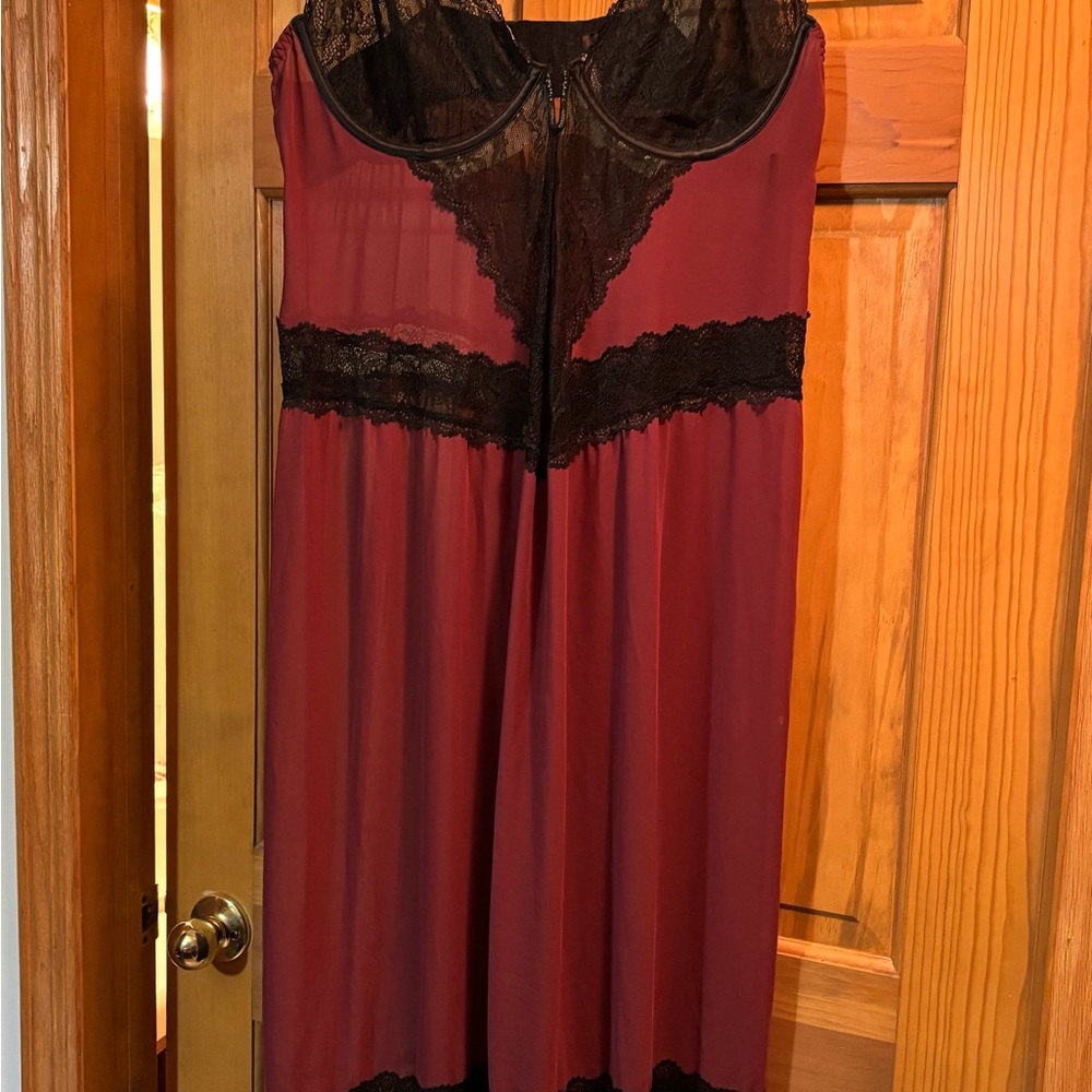 Sophie Theallet Black and Burgundy Lace Chemise